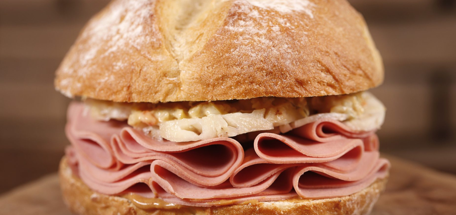 Sanduíche de Mortadela