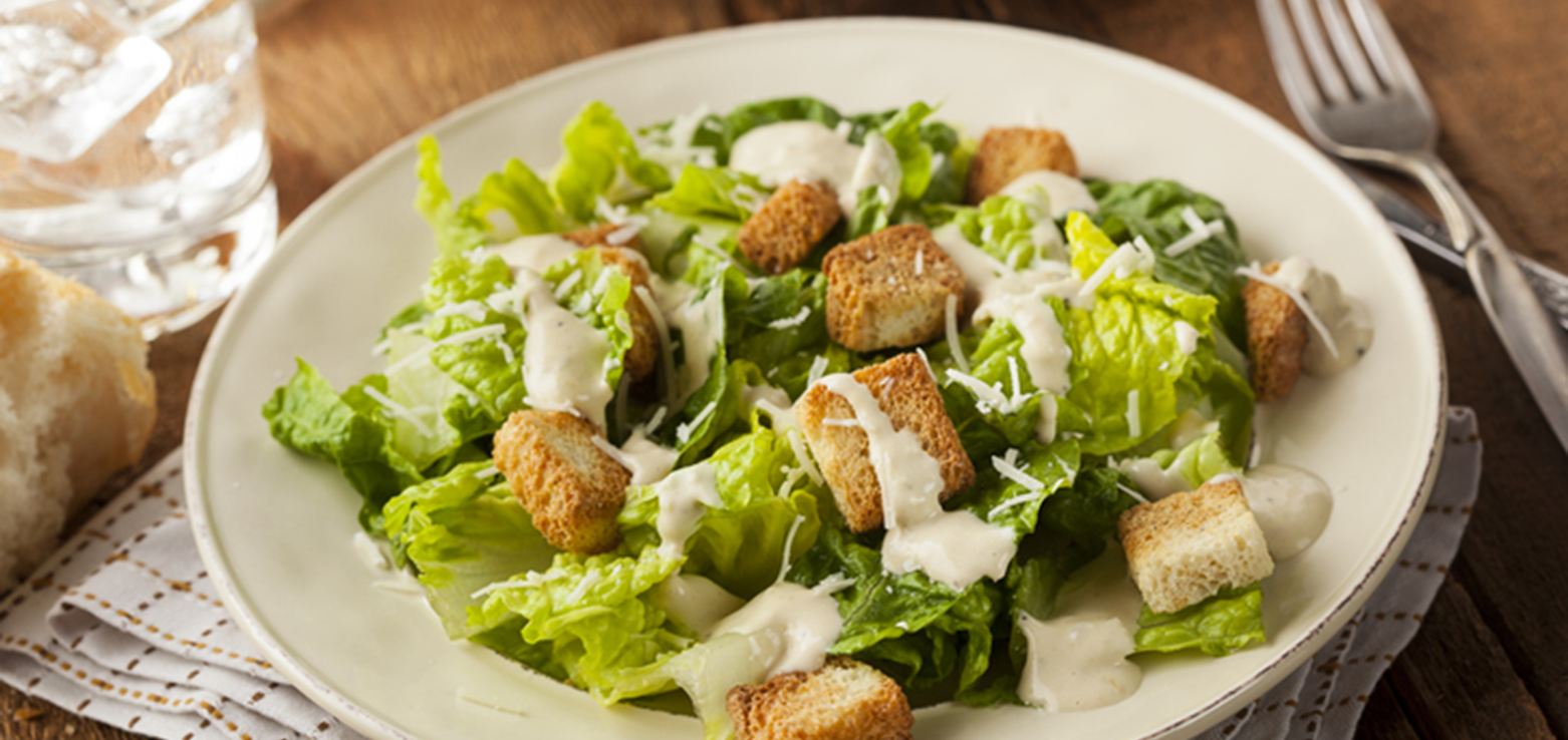 Salada Ceasar com Peito de Frango Natto